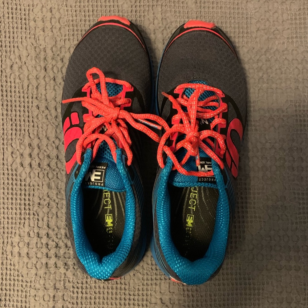 Running shoes